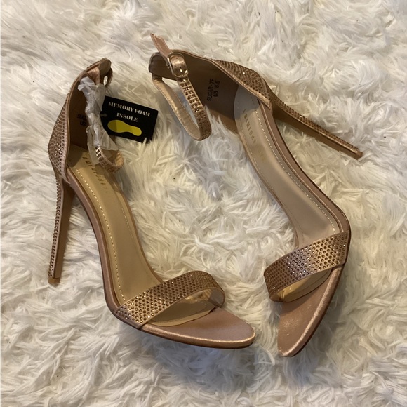 Fashion Nova heels - Picture 7 of 7